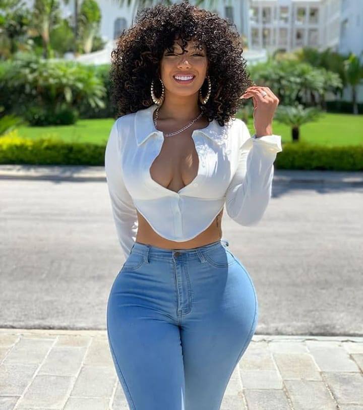 Colombian Sugar Mom Promise To Pay $200 Per Night