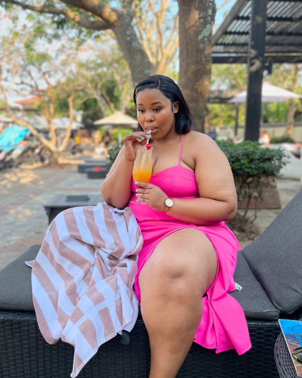 Sugar Mummy contact leaked.. . Rich and hard working sugar mummy in Lekki Lagos ready for Connect