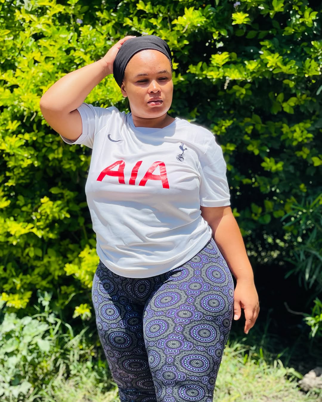 Single Ladies on WhatsApp and Eskimi