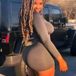 Sugar Mummy In Canada Is Online – Chat with Her Now