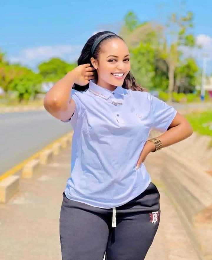 This Rich Sugar Mummy In Chicago, USA Needs True Love - Are You Interested? Accept Her Now