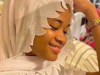 Do You Chat On WhatsApp? If Yes, Then This Sugar Mummy Is For You - JOIN THE GROUP HERE